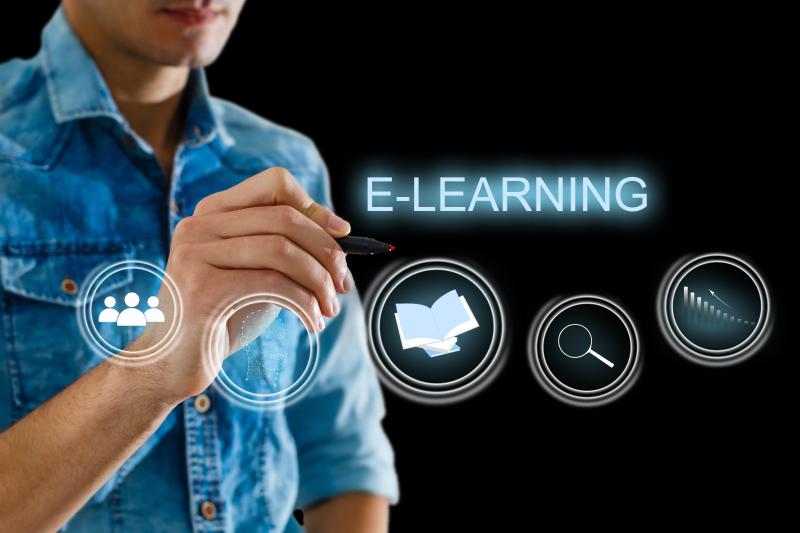 Ecran comportant la mention "e-learning"