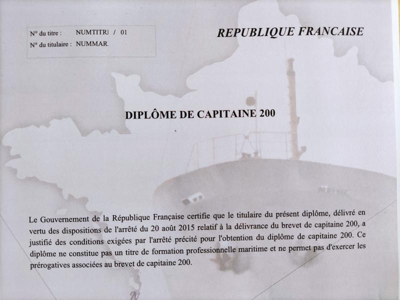 exemple de diplôme de capitaine 200