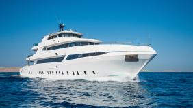 Yacht en mer